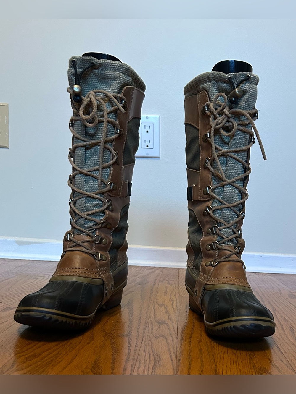 Sorel Conquest Carly Lace-Up Women's Tall Boots Size 8.5 - Picture 3 of 6